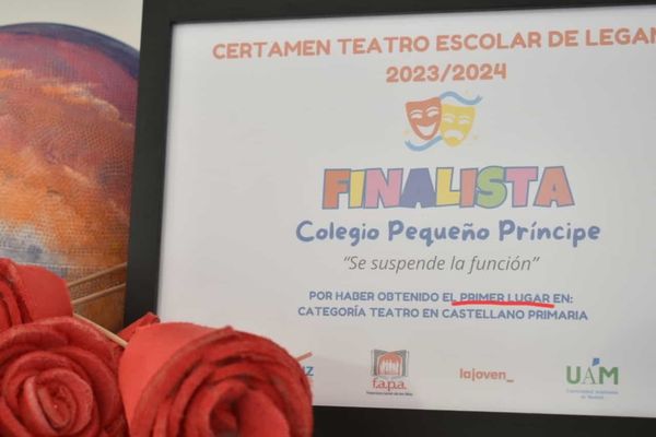 ¡Ganamos el primer premio en el Certamen de Teatro Escolar de Leganés!
